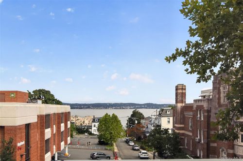 305-20 S Broadway, Nyack, NY, 10960-3121 | Card Image