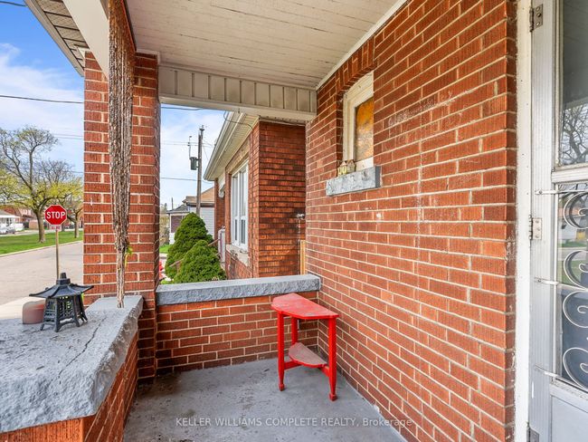 174 Park Row N, House other with 2 bedrooms, 2 bathrooms and null parking in Hamilton ON | Image 7