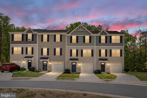 2868 Farzi Cir, LOCUST GROVE, VA, 22508-3145 | Card Image