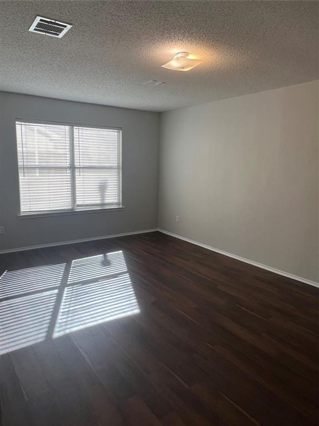 1305 Crescent Drive, Sold in Allen Zoocasa