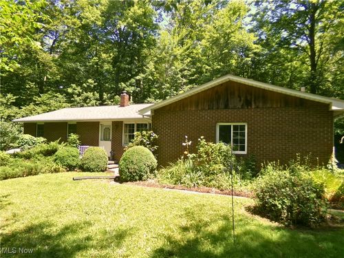 4769 W Britton Rd, Burbank, OH, 44214-9750 | Card Image