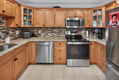 35 Palm Ln, LEVITTOWN, PA, 19054-3601 | Card Image