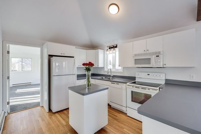 APT-9 - 111 School St, Condo with 4 bedrooms, 4 bathrooms and 8 parking in West Dennis MA | Image 13