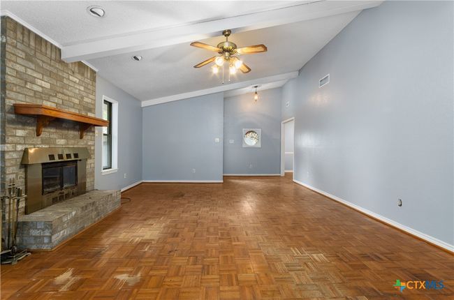 Living Room | Image 8