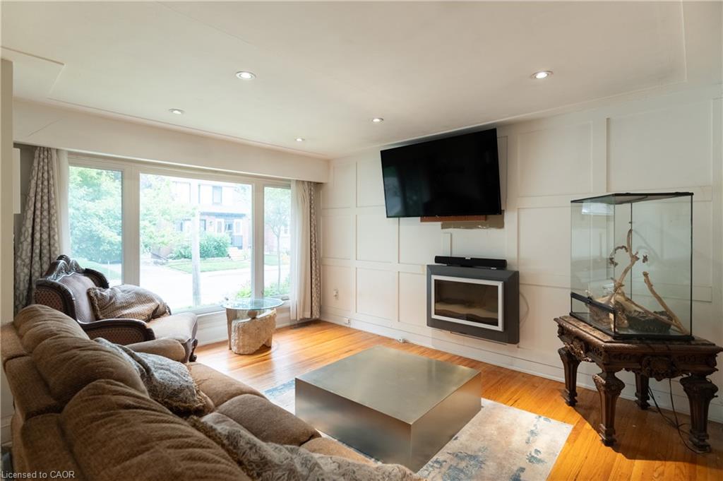 Residential in Hamilton 4