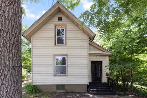1029 Woodlawn Ave, Rockford, IL, 61103-6061 | Card Image