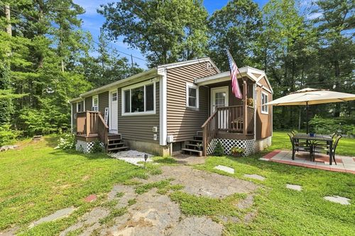 40 Lake Shore Dr, Middleboro, MA, 02346-3054 | Card Image