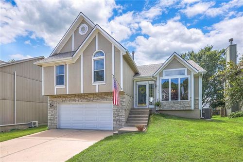 21509 W 52nd St, Shawnee, KS, 66226-2697 | Card Image