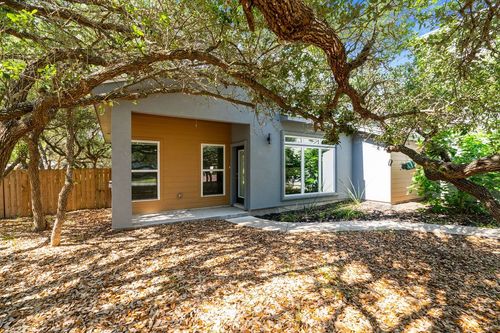 110 Forest Hls, Rockport, TX, 78382-6928 | Card Image
