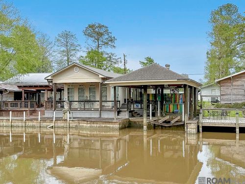 22460 Chinquapin Ave, Maurepas, LA, 70449-5745 | Card Image
