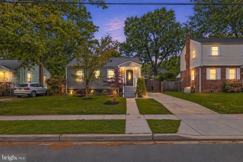 9728 53rd Ave, COLLEGE PARK, MD, 20740-1508 | Card Image