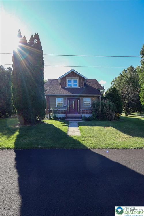 5136 Mckinley Ave, Whitehall, PA, 18052-2109 | Card Image