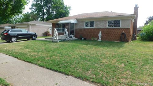 27038 Grobbel Dr, Warren, MI, 48092-2641 | Card Image
