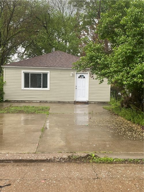 2054 Mazette Pl, Ingram, PA, 15205 | Card Image