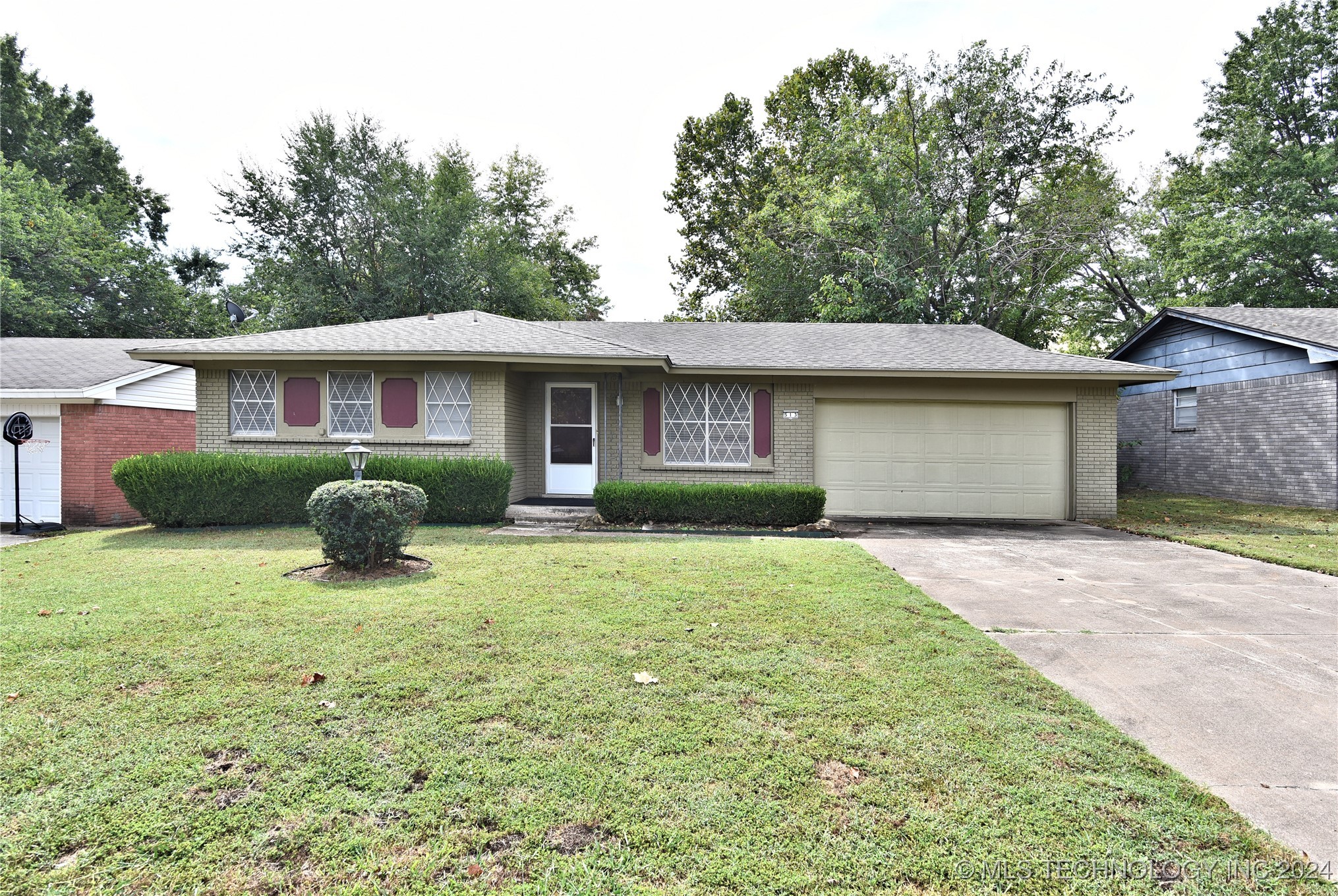 Ithica St, Broken Arrow, OK 74012
