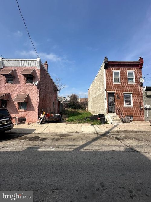 2305 W Sergeant St, PHILADELPHIA, PA, 19132-4133 | Card Image