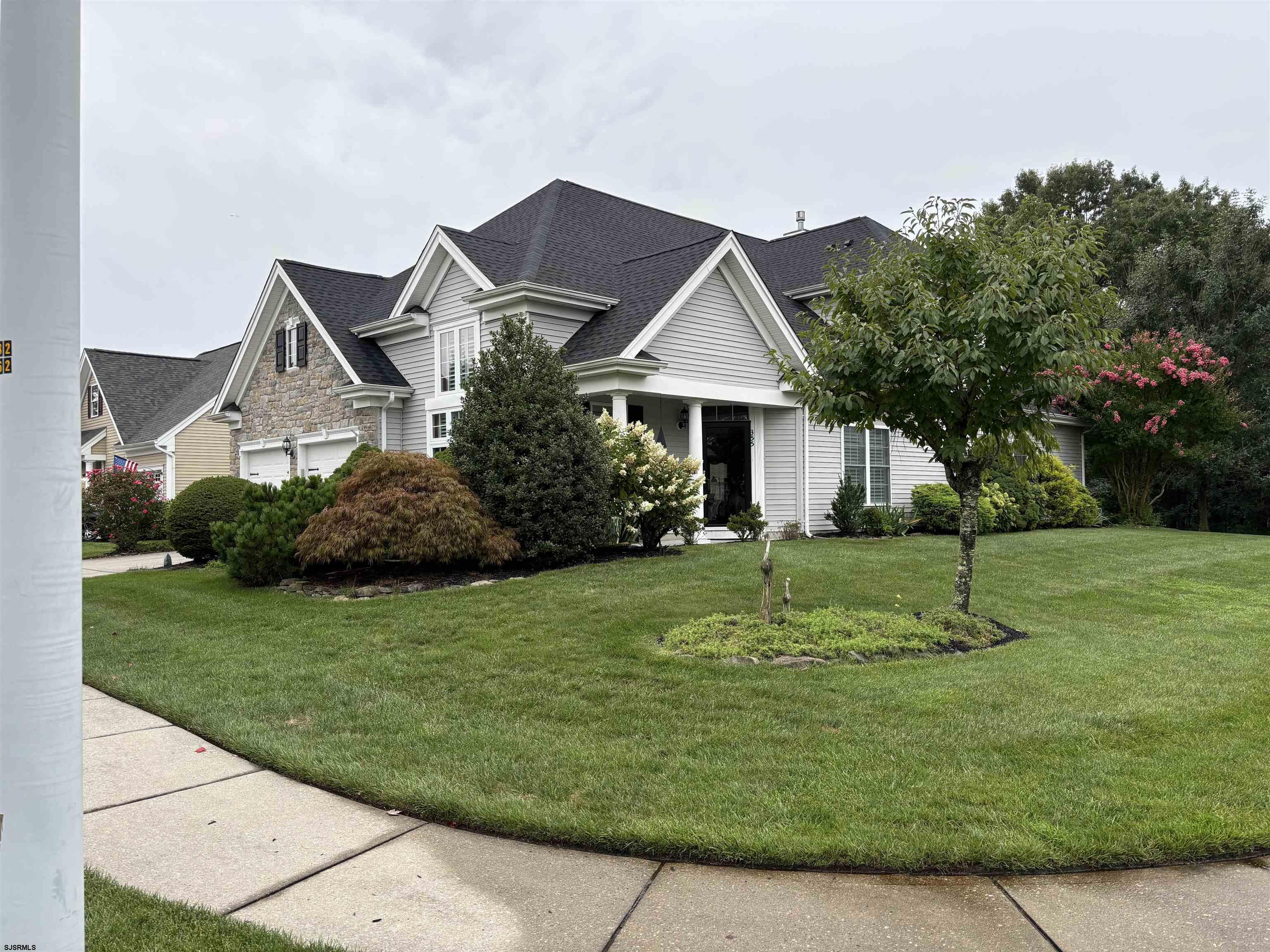 Sunflower Dr, Egg Harbor Township, NJ 08234