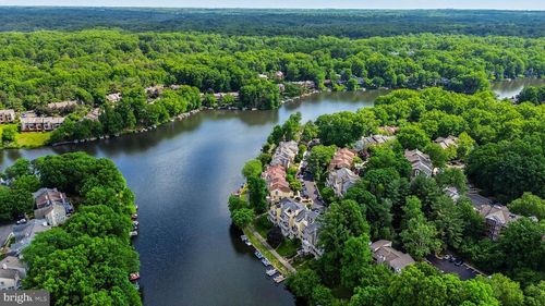 11103 Lake Chapel Ln, Reston, VA, 20191-4301 | Card Image