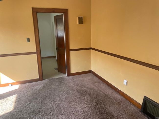 1611 S Washington St, House other with 2 bedrooms, 2 bathrooms and null parking in Kokomo IN | Image 15