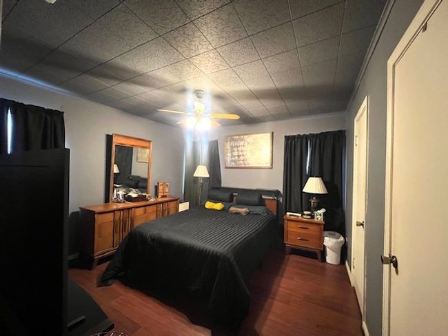 Master Bedroom | Image 11