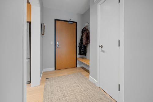 unit-24-20 Morgan Dr, Lebanon, NH, 03766-1483 | Card Image