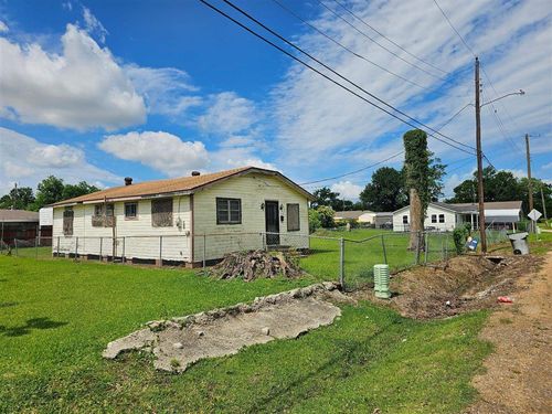 2422 Poplar St, Lake Charles, LA, 70601-1526 | Card Image