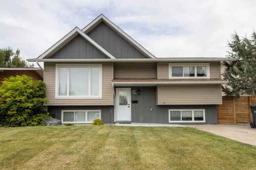 23 Trent Road W, Lethbridge, AB, T1K4N1 | Card Image