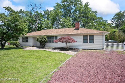 2025 Lesser Pkwy, Oakhurst, NJ, 07755-1121 | Card Image