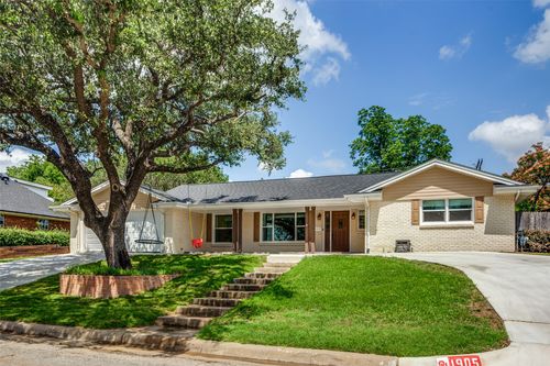 1905 Dakar Rd W, Fort Worth, TX, 76116-1827 | Card Image