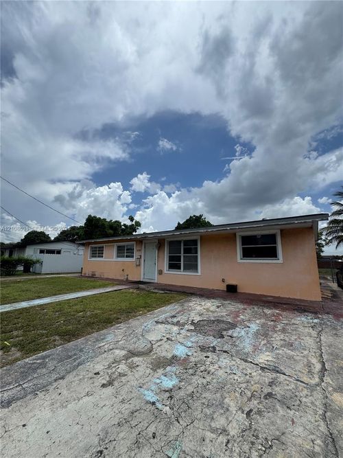 17210 Nw 47th Ave, Miami Gardens, FL, 33055-4269 | Card Image