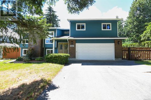 2235 Idiens Way, Comox, BC, V9M3Y9 | Card Image