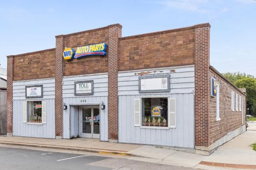 228 Lewis Ave S, Watertown, MN, 55388-4639 | Card Image
