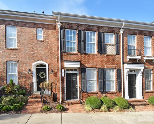 8643 Beaver Creek Dr, Charlotte, NC, 28269-2813 | Card Image