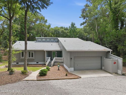 131 Oakleaf Dr, Pine Knoll Shores, NC, 28512-6604 | Card Image