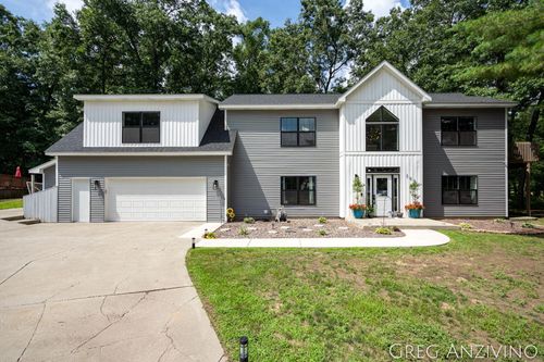 309 Woodview Dr, Muskegon, MI, 49442-2783 | Card Image