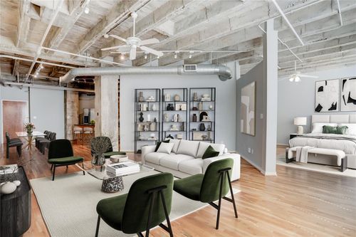 unit-3h-201 Main St, Houston, TX, 77002-1747 | Card Image