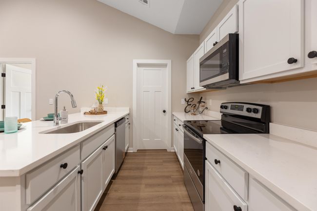 929 S Blaine St, Home with 4 bedrooms, 2 bathrooms and null parking in Newton KS | Image 9