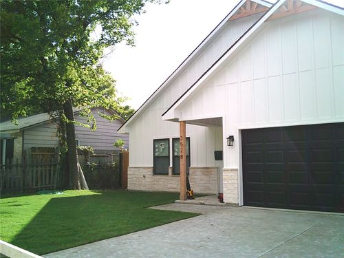 3528 Stuart Dr, Fort Worth, TX, 76110-5425 | Card Image