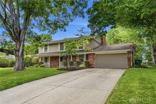 1611 Red Fox Dr, Beavercreek, OH, 45432-2521 | Card Image