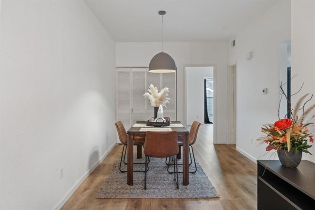 APT-422 - 2100 Tanglewilde St, Townhouse with 1 bedrooms, 1 bathrooms and 1 parking in Houston TX | Image 6