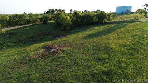 24 N 3985 Rd, Collinsville, OK, 74021 | Card Image