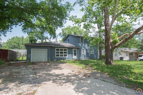 5518 Sw Avalon Ln, Topeka, KS, 66604-2243 | Card Image