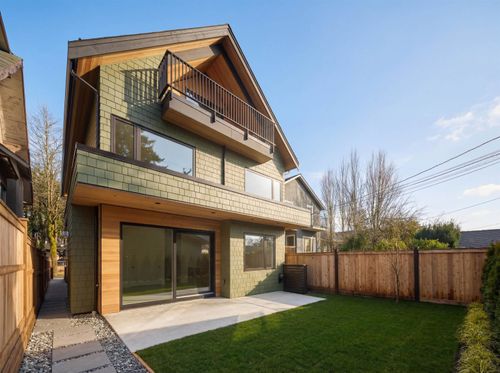 2-2755 W 11th Ave, Vancouver, BC, V6K2L8 | Card Image
