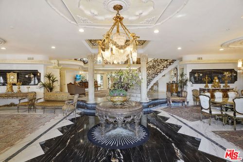 2258 Gloaming Way, Beverly Hills, CA, 90210-1717 | Card Image