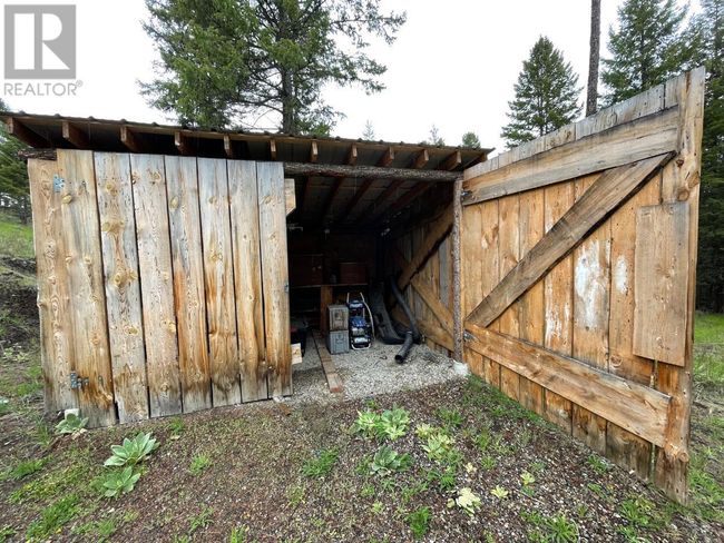 1910 Hulme Creek Rd, House other with 3 bedrooms, 2 bathrooms and 1 parking in Kootenay Boundary BC | Image 34