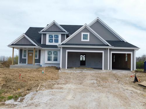 9766 N Migratory Court, MEQUON, WI, 53097 | Card Image