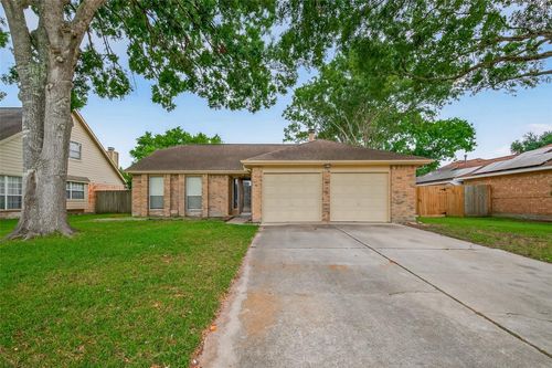 415 Starborrough Dr, League City, TX, 77573-5928 | Card Image