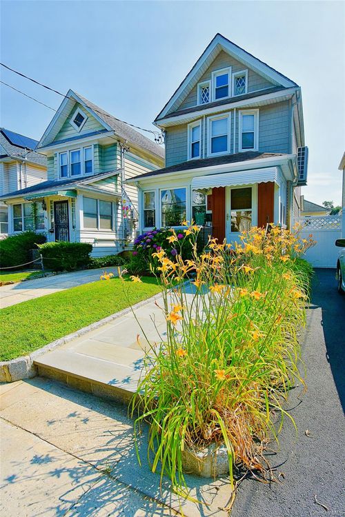 142 Beechwood Ave, Mount Vernon, NY, 10553-1302 | Card Image