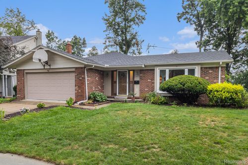 3420 Sussex Ct, Ann Arbor, MI, 48108-1743 | Card Image