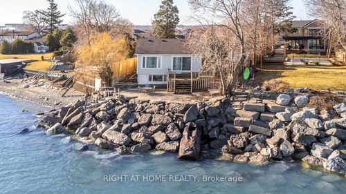 18 1/2 Lakeshore Dr, Stoney Creek, ON, L8E5C6 | Card Image